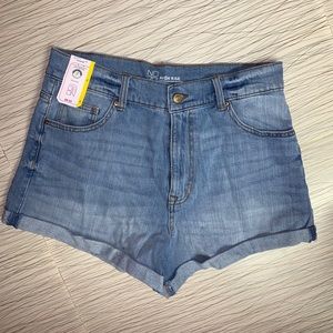 BRAND NEW high waist denim shorts